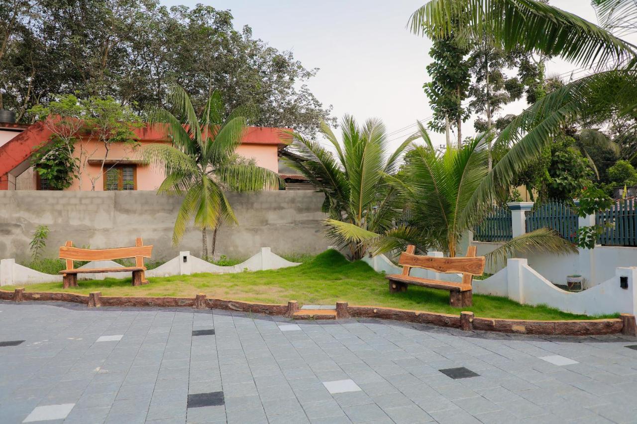 Hotel Gilead Holliday Tāmarakulam Exterior foto