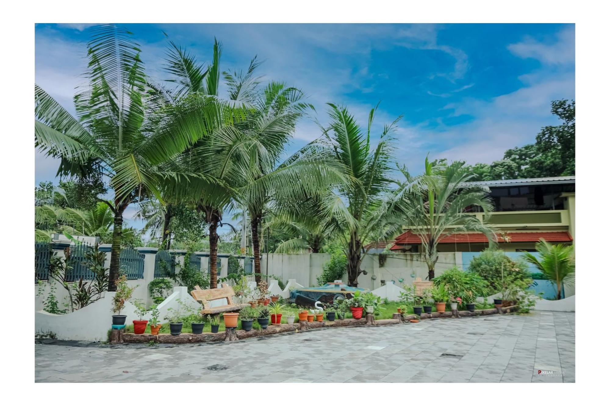 Hotel Gilead Holliday Tāmarakulam Exterior foto